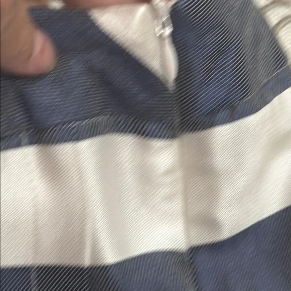 (R) TRINA TURK Navy and White Striped Pants, size  6 - Picture 6 of 14